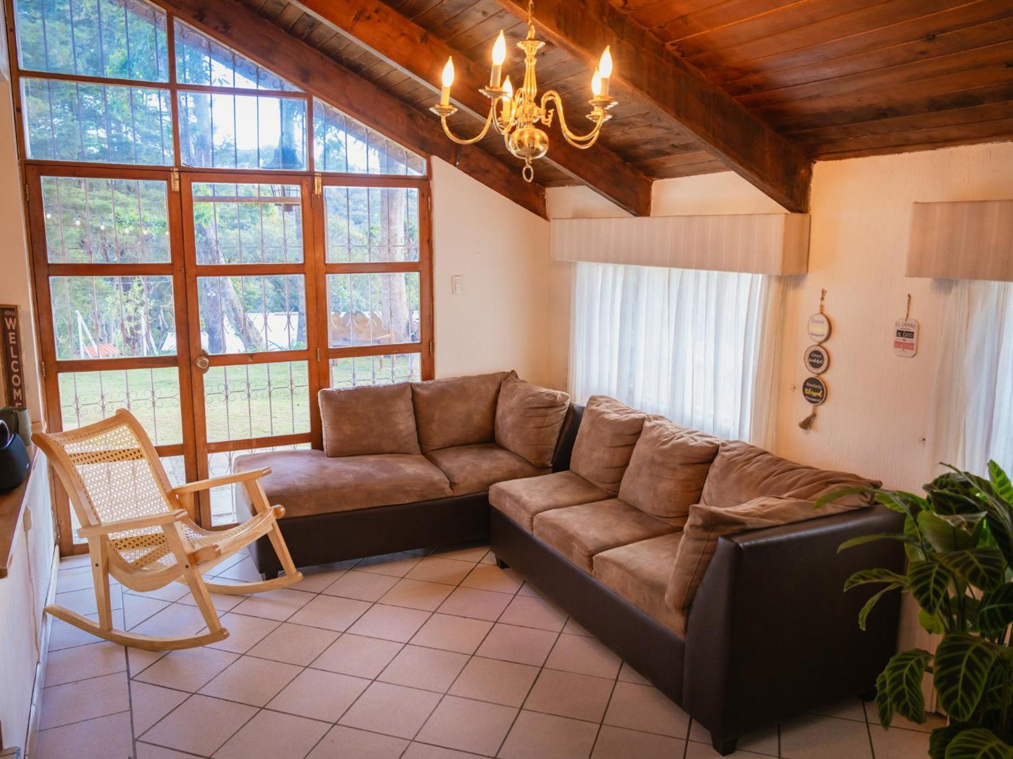 La Cabana Entre Bosques Santiago Sacatepequez Exterior photo